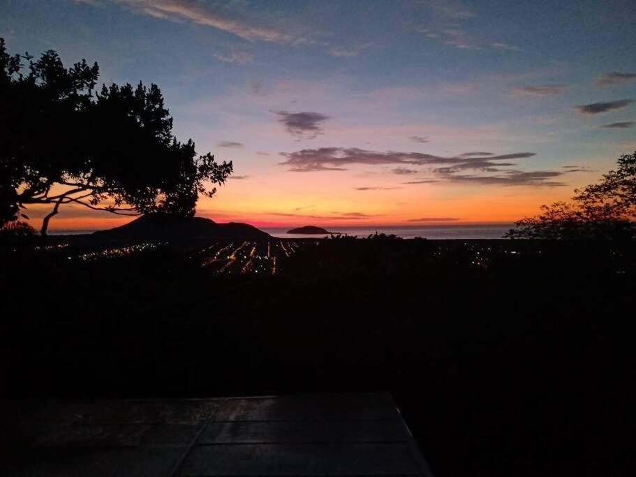kitnet com hidromassagem com vista para o mar Florianopolis Exterior foto